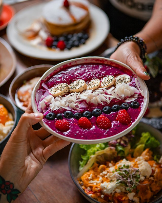 Floating food